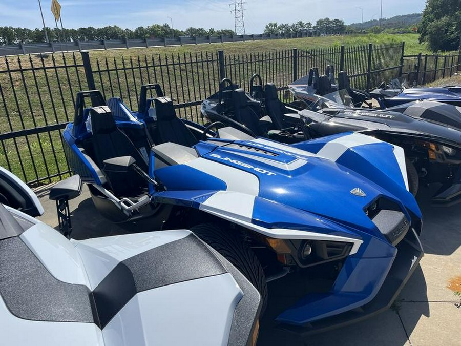 2016 Polaris Slingshot® Reverse Trike SL LE Blue Fire