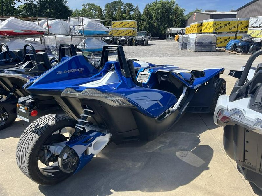 2016 Polaris Slingshot® Reverse Trike SL LE Blue Fire