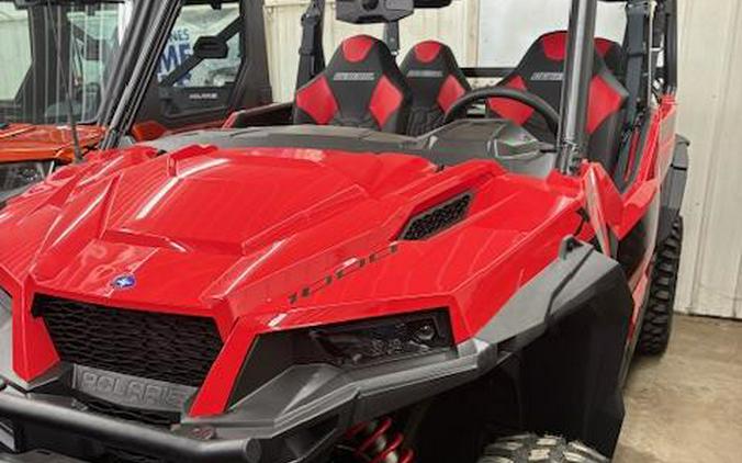 2025 Polaris General XP 4 1000 Ultimate - Indy Red