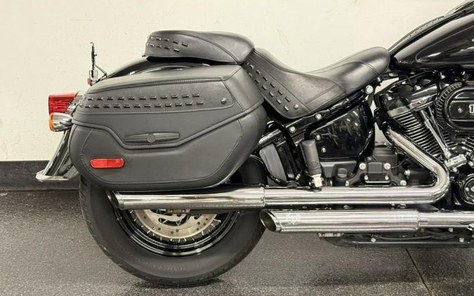 2020 Harley-Davidson Softail FLHC - Heritage Classic