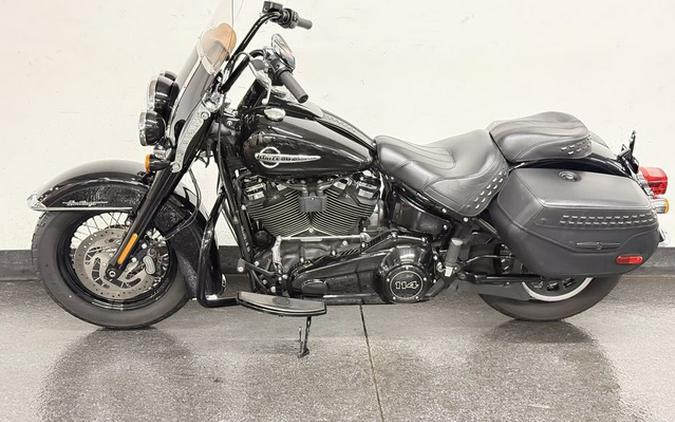 2020 Harley-Davidson Softail FLHC - Heritage Classic