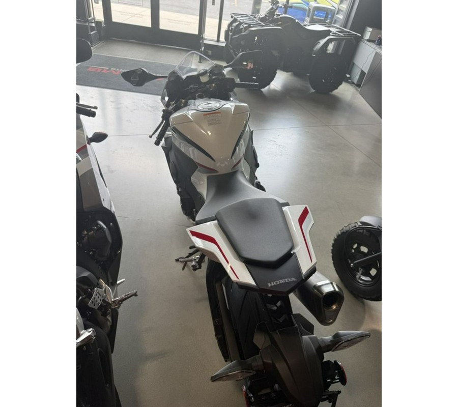 2026 Honda CBR1000RR Base