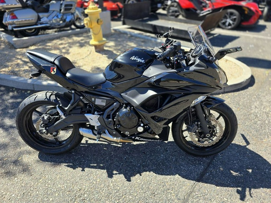 2019 Kawasaki Ninja 650 ABS Metallic Spark Black