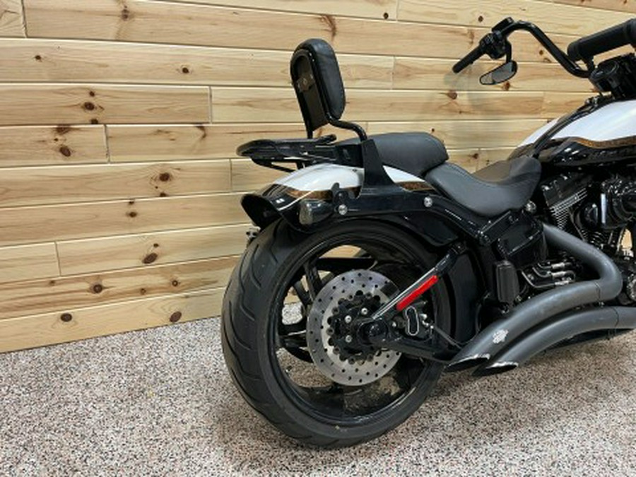 2016 Harley-Davidson CVO™ Pro Street Breakout®