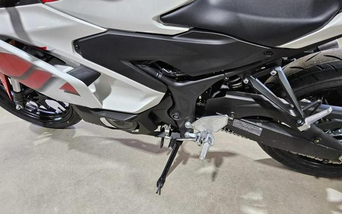 2026 Yamaha YZF-R3 70th Anniversary Edition
