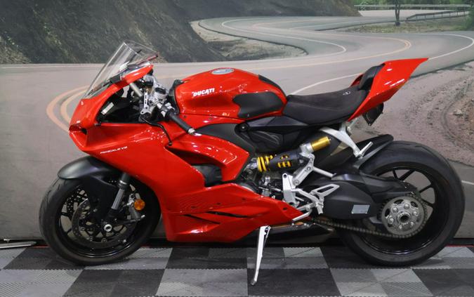 2021 Ducati Panigale V2 Ducati Red