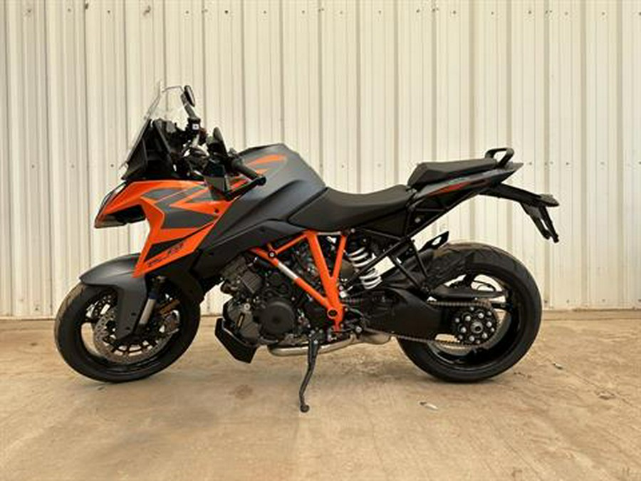 2023 KTM 1290 Super Duke GT