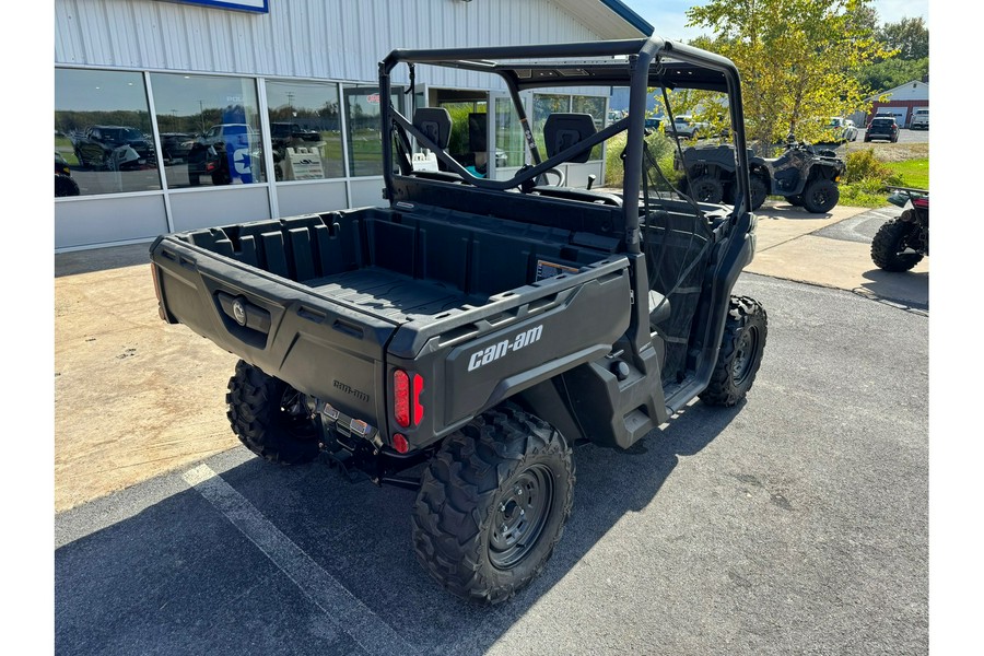 2024 Can-Am Defender DPS HD7 Tundra Green