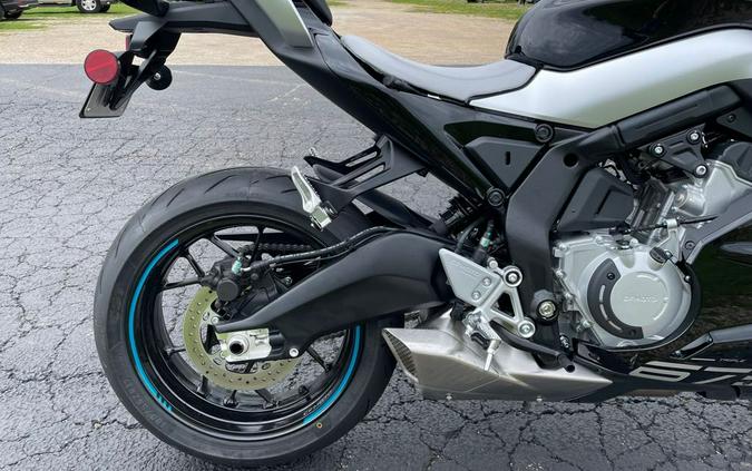 2026 675SS - NEBULA BLACK - CFMOTO