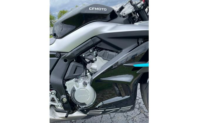 2026 675SS - NEBULA BLACK - CFMOTO