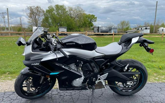 2026 675SS - NEBULA BLACK - CFMOTO