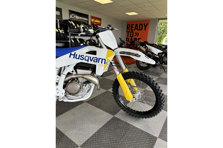 2027 FC 350 - Husqvarna Motorcycles