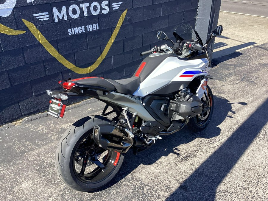 2026 BMW R1300RS