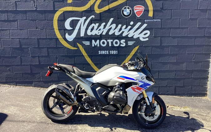 2026 BMW R1300RS