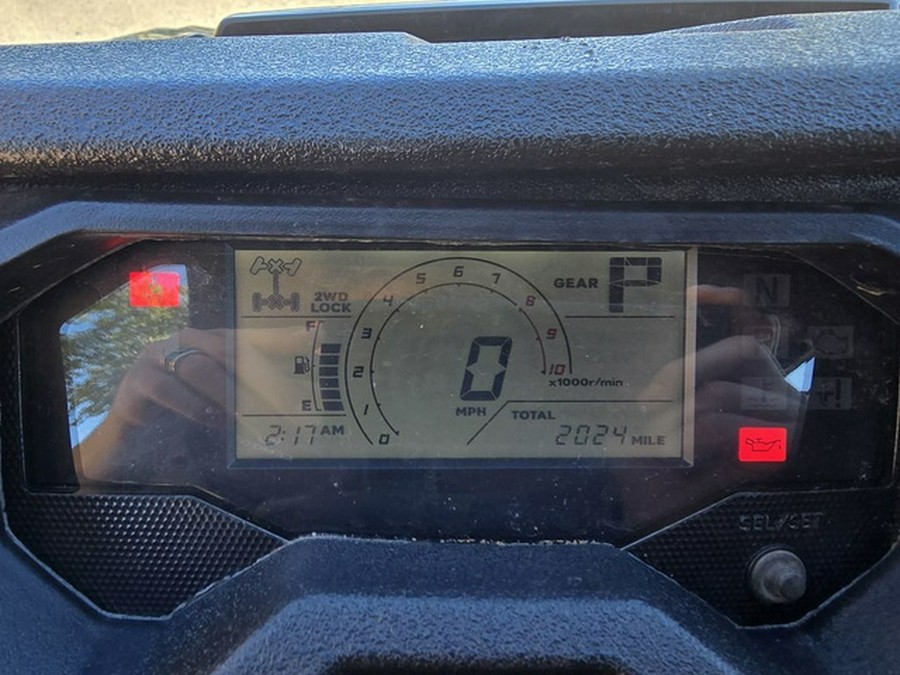 2025 Honda Pioneer 1000-6 Deluxe Crew