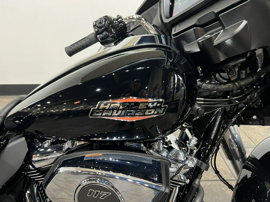 FLHX 2024 Street Glide®