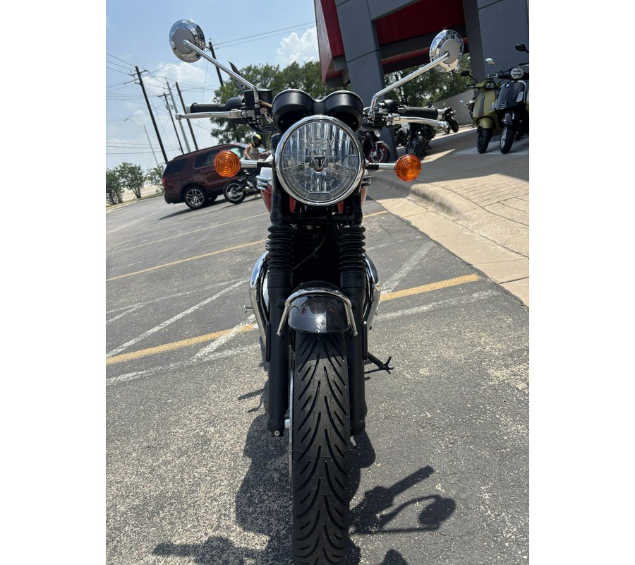 2025 Triumph Bonneville T120