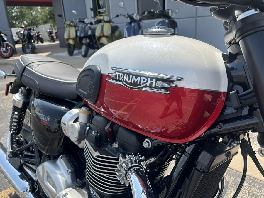 2025 Triumph Bonneville T120