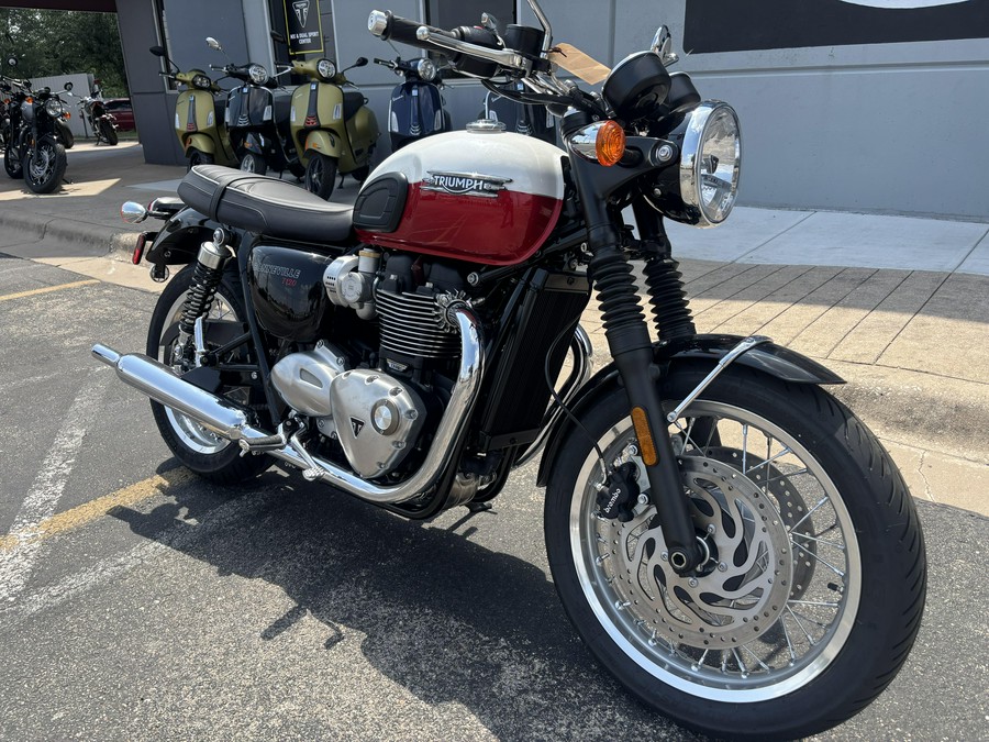 2025 Triumph Bonneville T120