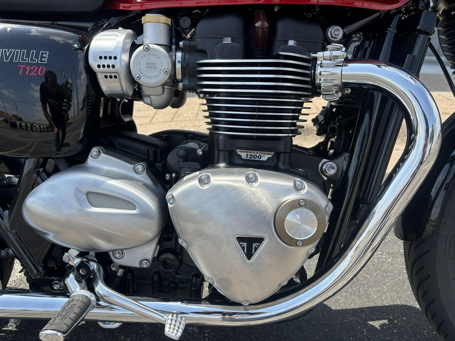 2025 Triumph Bonneville T120