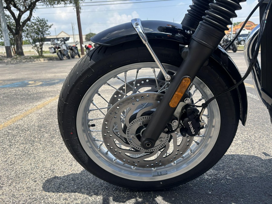 2025 Triumph Bonneville T120