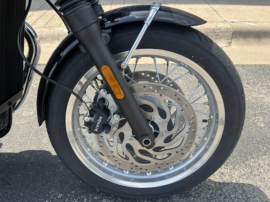 2025 Triumph Bonneville T120