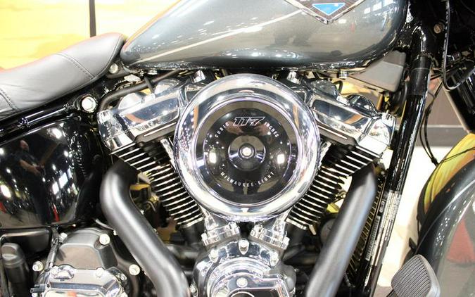 2025 Harley-Davidson® FLHC - Heritage Classic