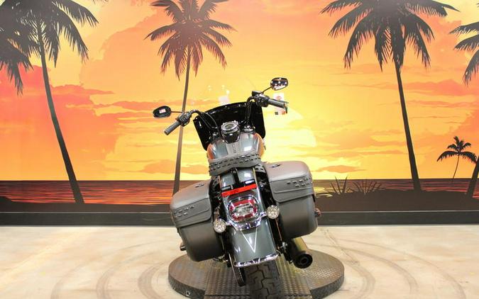2025 Harley-Davidson® FLHC - Heritage Classic