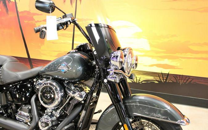 2025 Harley-Davidson® FLHC - Heritage Classic