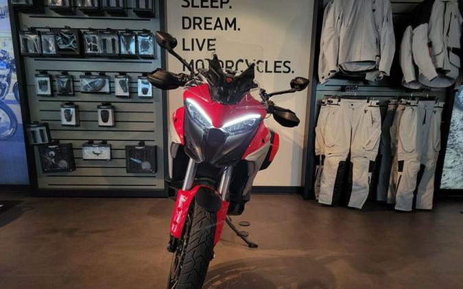 2021 Ducati Multistrada V4S Ducati Red / Spoked Wheels