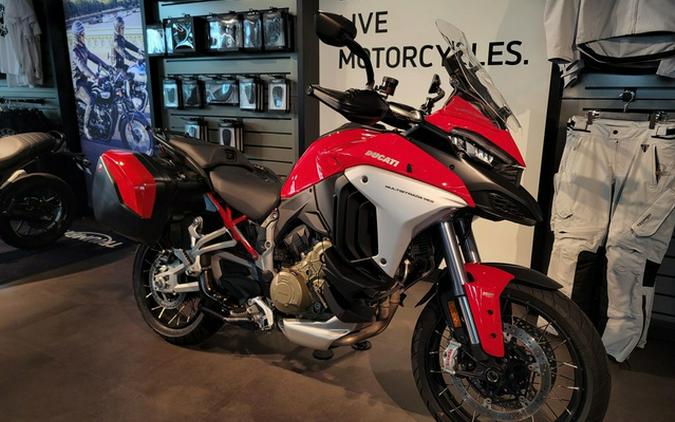 2021 Ducati Multistrada V4S Ducati Red / Spoked Wheels