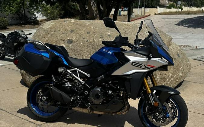 2025 Suzuki GSX-S1000GX+