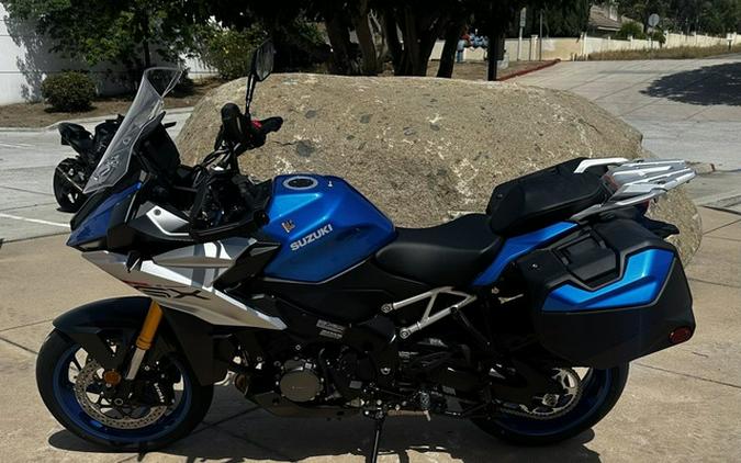 2025 Suzuki GSX-S1000GX+
