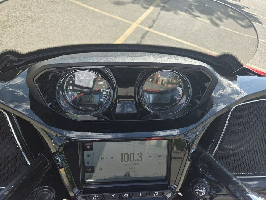 2024 Indian Motorcycle® Challenger® Limited Sunset Red Metallic