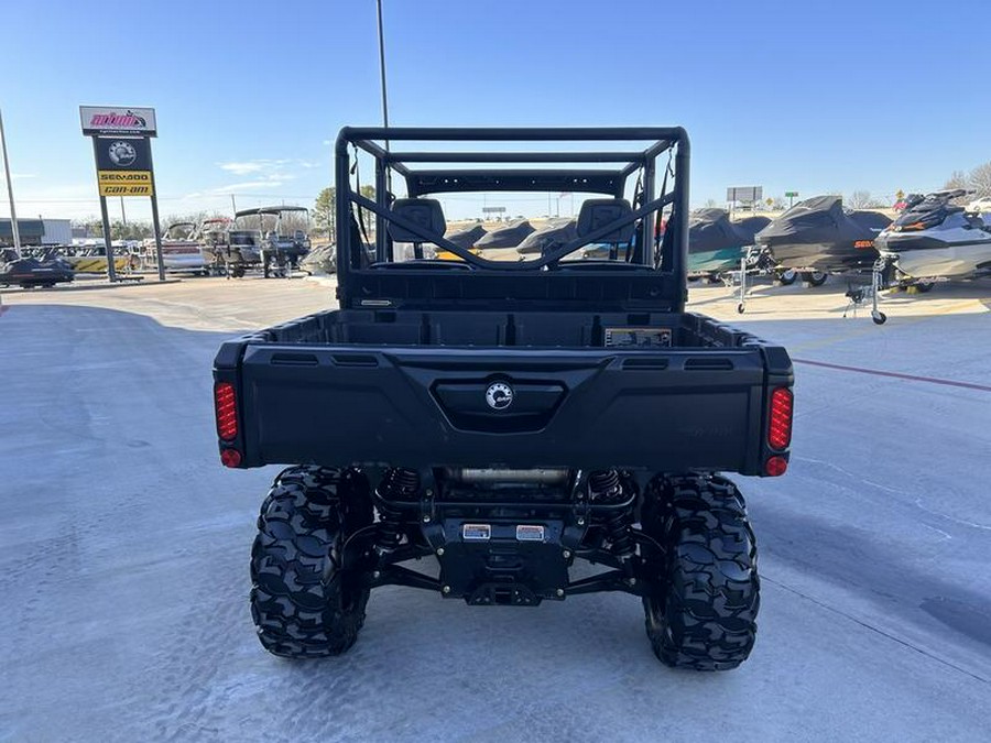 2023 Can-Am® Defender MAX HD9