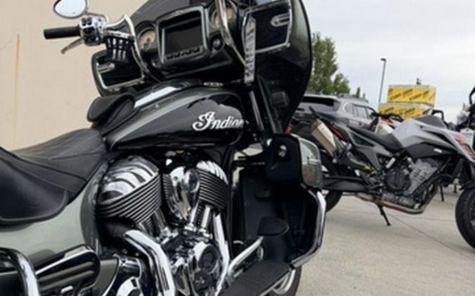2021 Indian Roadmaster Alumina JadeThunder Black
