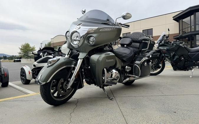 2021 Indian Roadmaster Alumina JadeThunder Black
