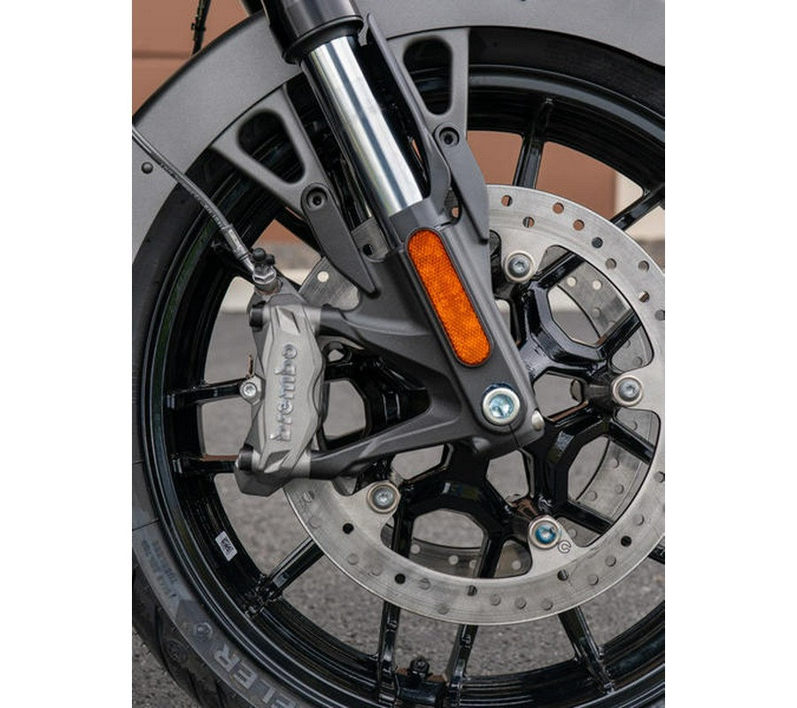 2024 Indian Motorcycle® Challenger® Titanium Smoke