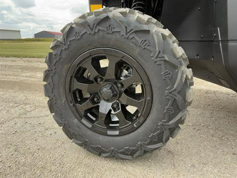 2026 Can-Am Defender DPS CAB