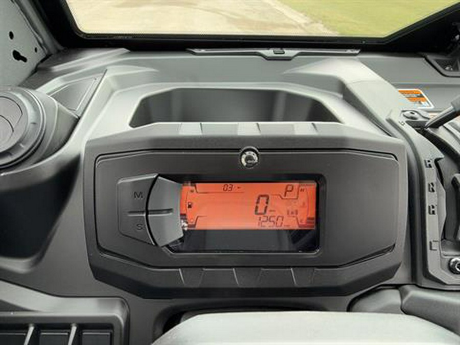 2026 Can-Am Defender DPS CAB