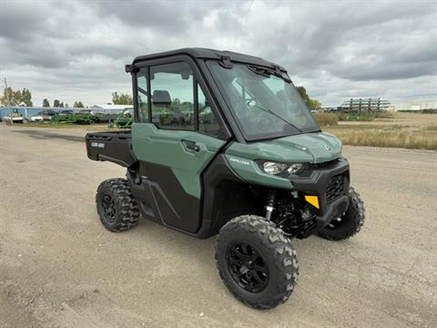 2026 Can-Am Defender DPS CAB