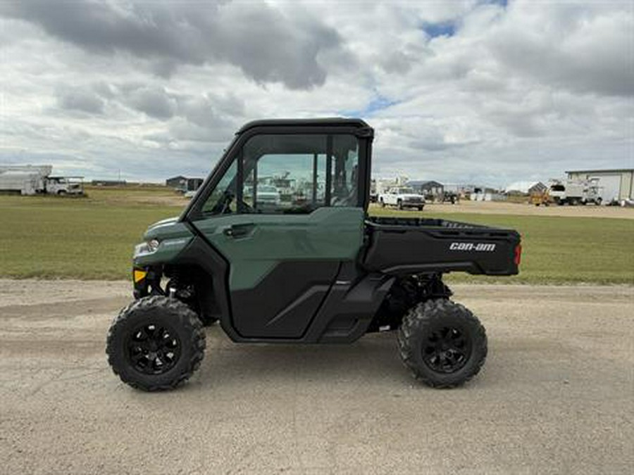 2026 Can-Am Defender DPS CAB