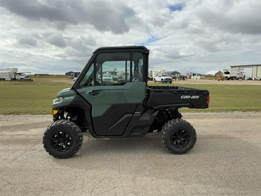2026 Can-Am Defender DPS CAB