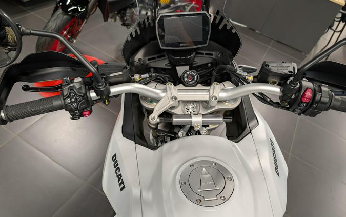 2026 Ducati Desertx V2