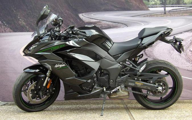 2025 Kawasaki Ninja® 1100SX ABS