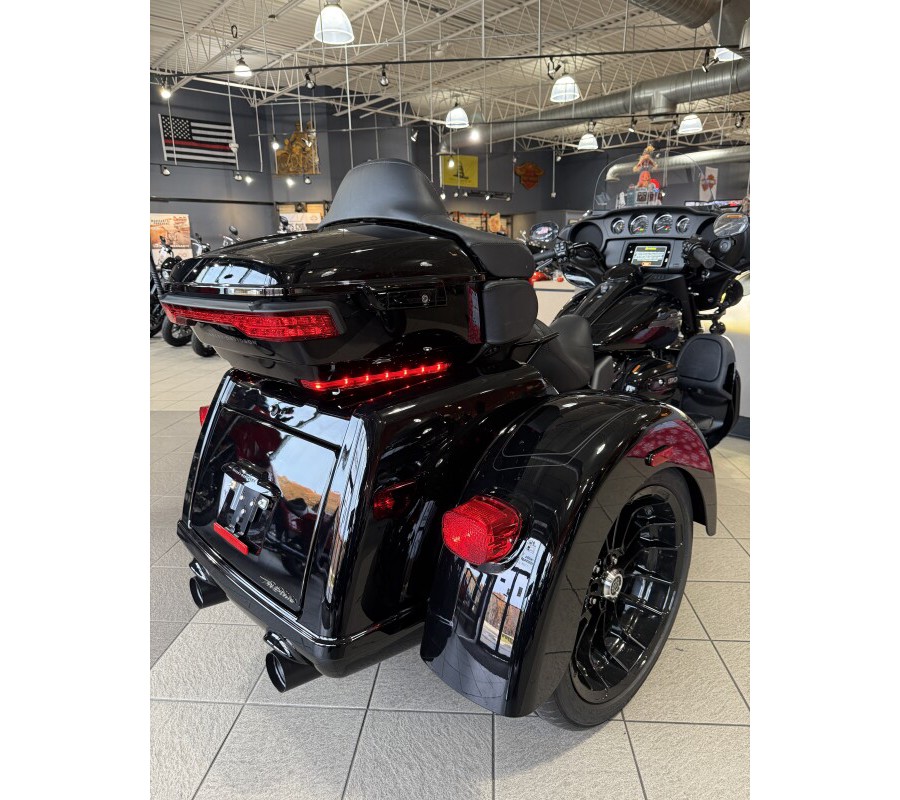 FLHTCUTG 2025 Tri Glide® Ultra