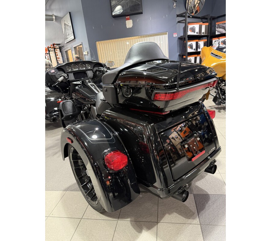 FLHTCUTG 2025 Tri Glide® Ultra