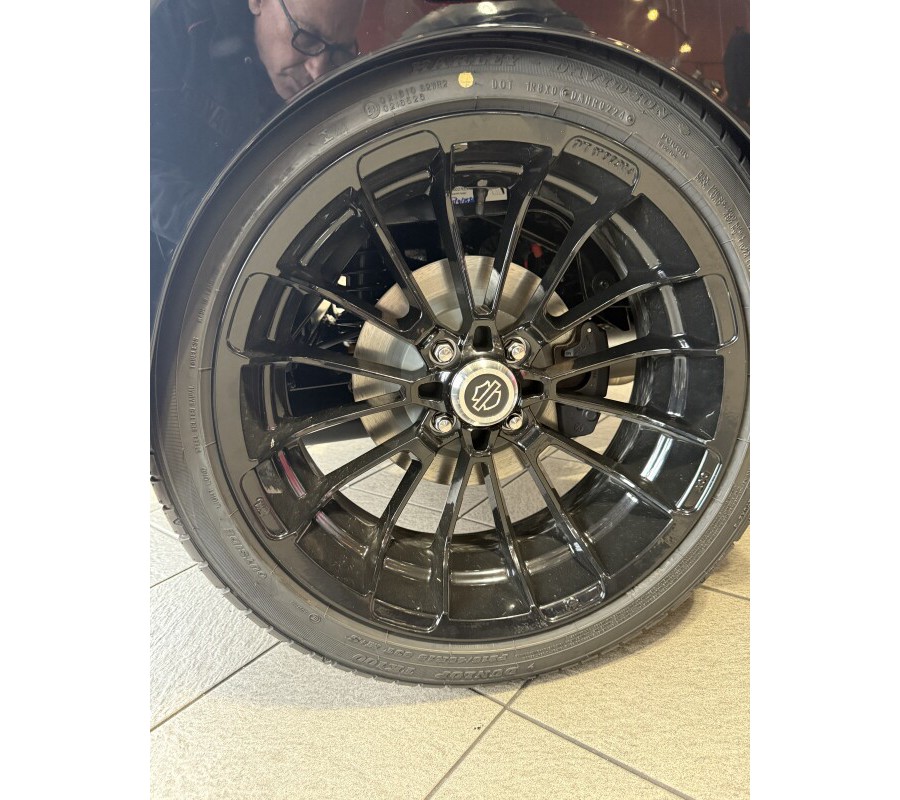 FLHTCUTG 2025 Tri Glide® Ultra