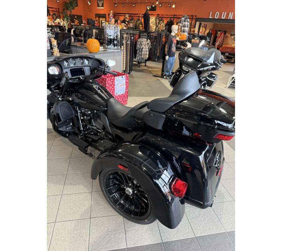 FLHTCUTG 2025 Tri Glide® Ultra