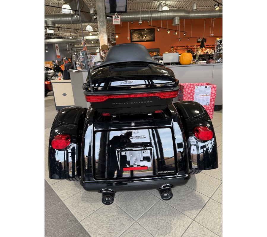 FLHTCUTG 2025 Tri Glide® Ultra